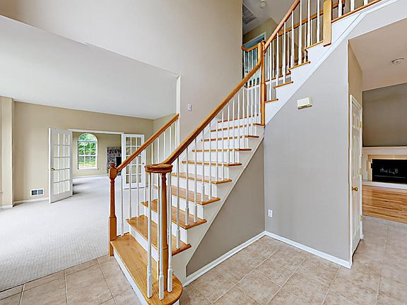 3rd image of 15 Alyssa Rose Ln