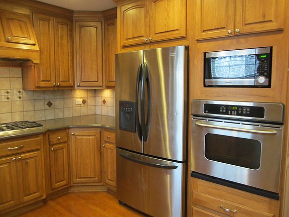 3rd image of 142 Meredith Ln #2-JUL
