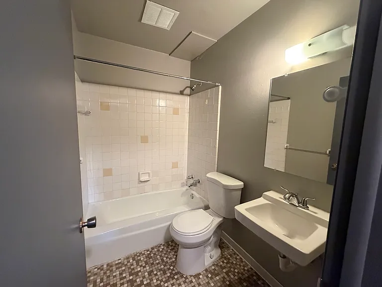 5910 W Broadway Ave #8 — Photo 7