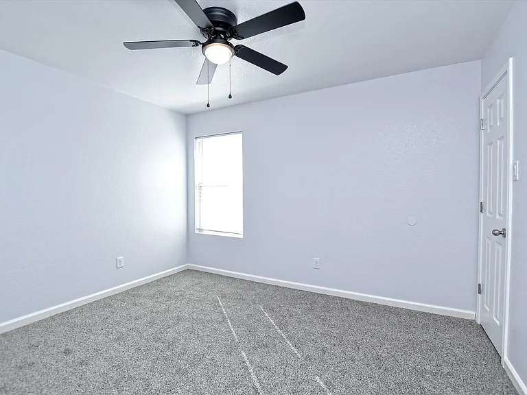 401 Bandera Woods Blvd — Photo 22