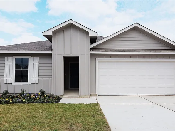 218 Wirecrested Dr, Lockhart, TX 78644