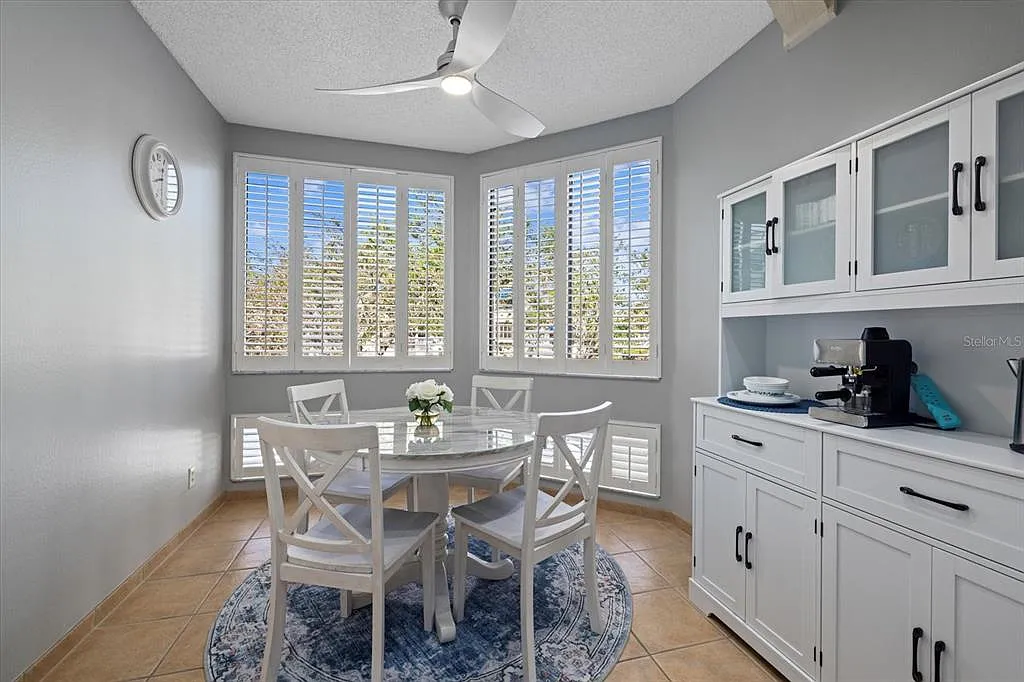 2 bed, 2.5 bath, 1626 sqft, $3,500 — Photo 3