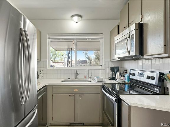 5th image of 1570 Tamarac Street