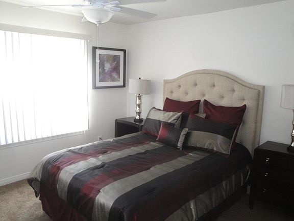 5th image of 100 N River Cir Unit 303