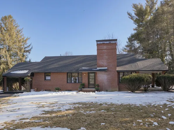 800 Sunset Dr, Lexington, VA 24450