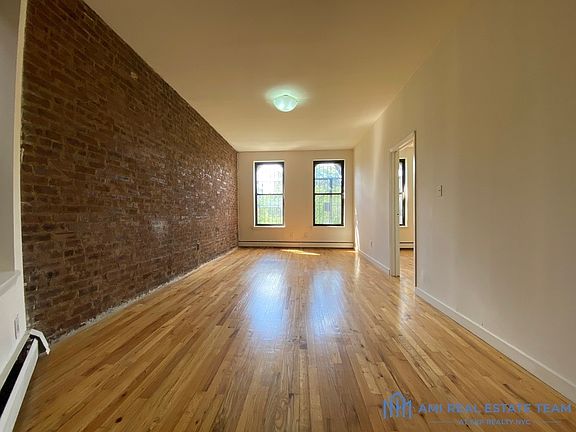3rd image of 963 Columbus Ave APT 4