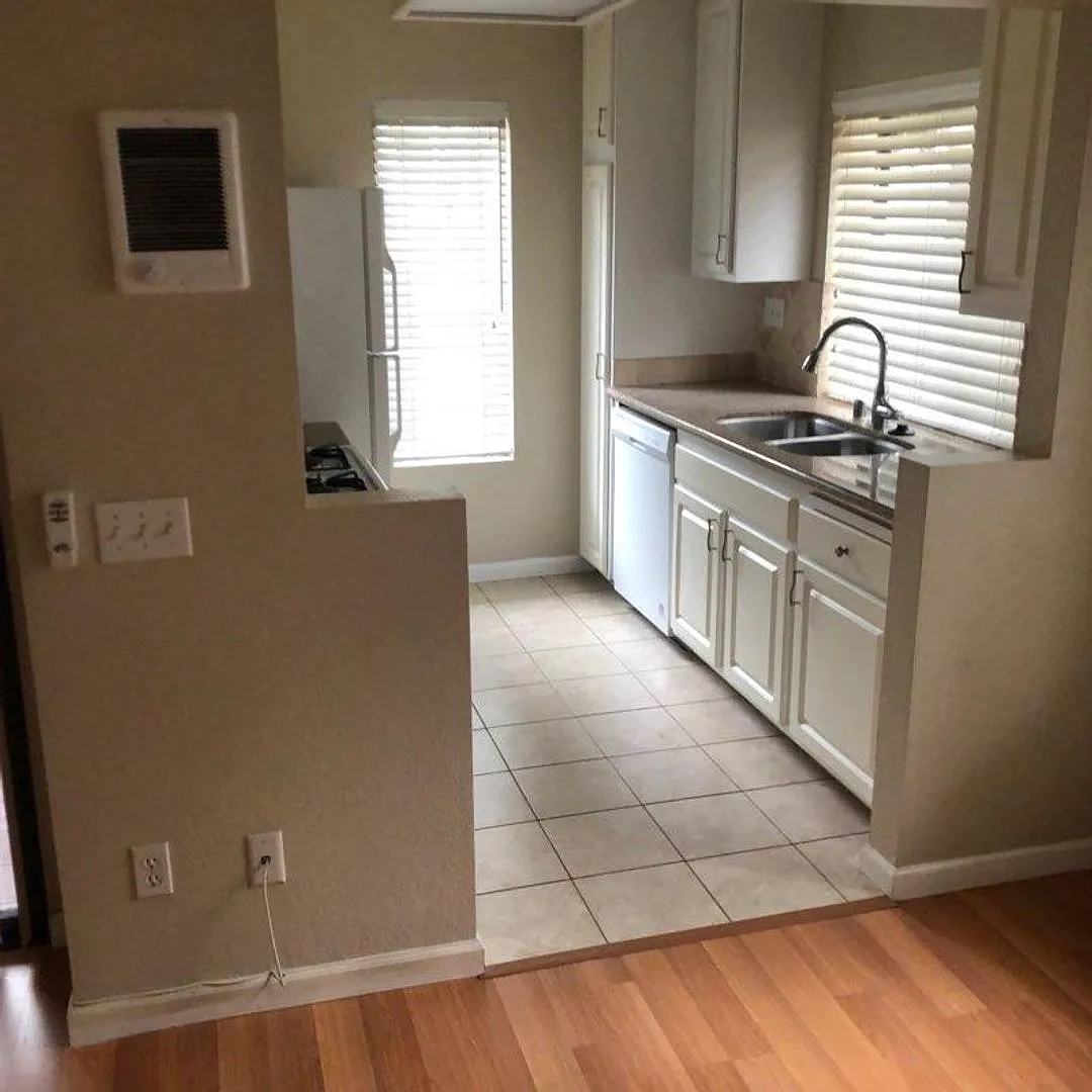 Mira Mesa Condo — Photo 3