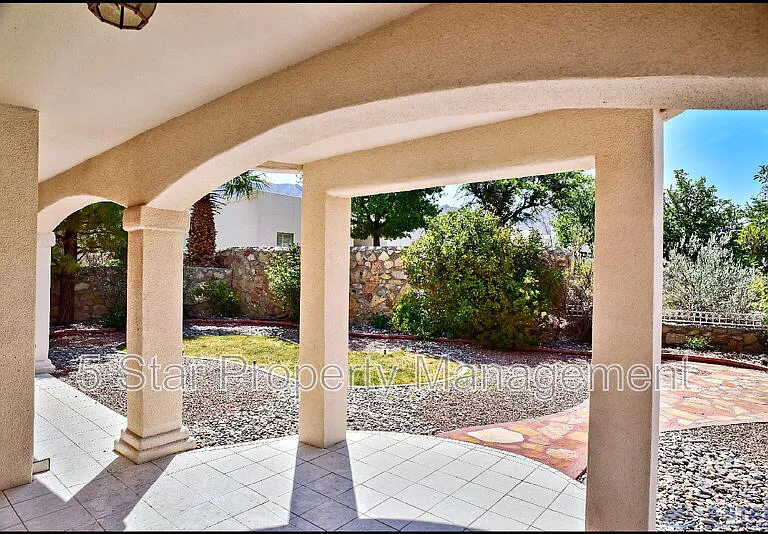 1560 Via Appia St — Photo 48