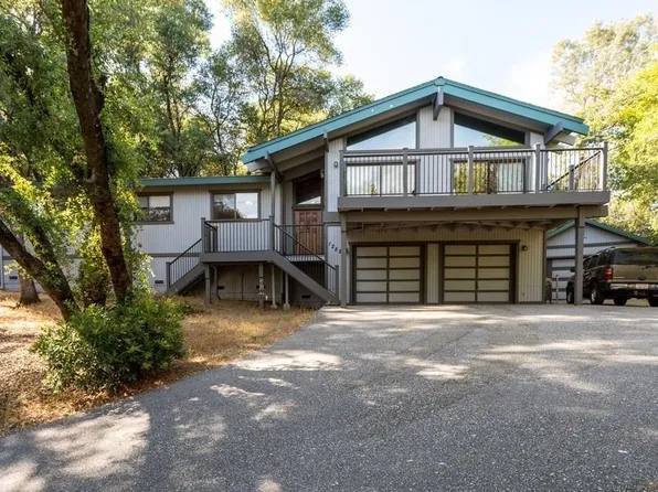 12521 Incline Dr, Auburn, CA 95603