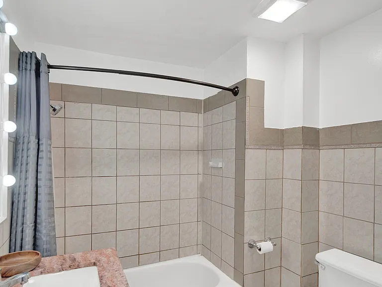 1721 N Kimball Ave #2R — Photo 10
