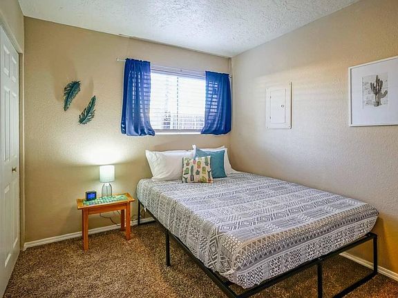 5th image of 1404 Pennsylvania St NE APT 2