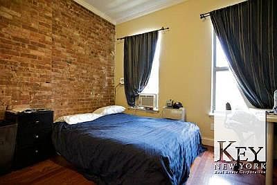 3rd image of 120 Saint Marks Pl APT 6D