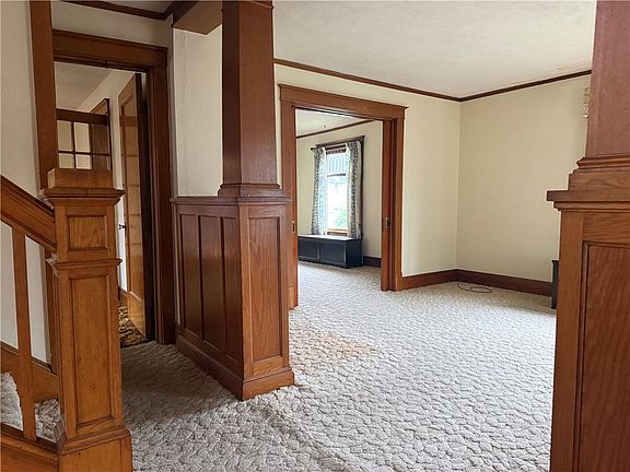 3rd image of 102 Early St