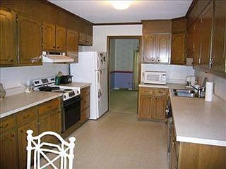 2nd image of 3515 Kirby Smith Dr