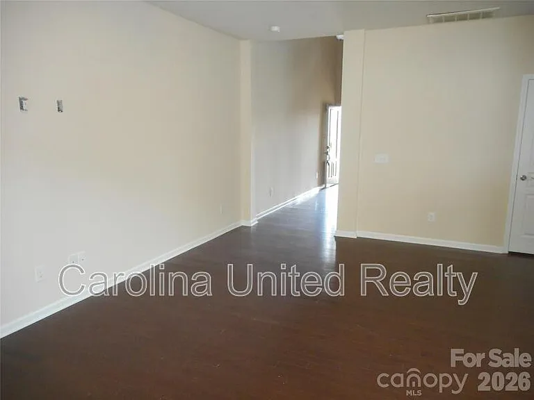 5860 Glassport Ln #504 — Photo 10
