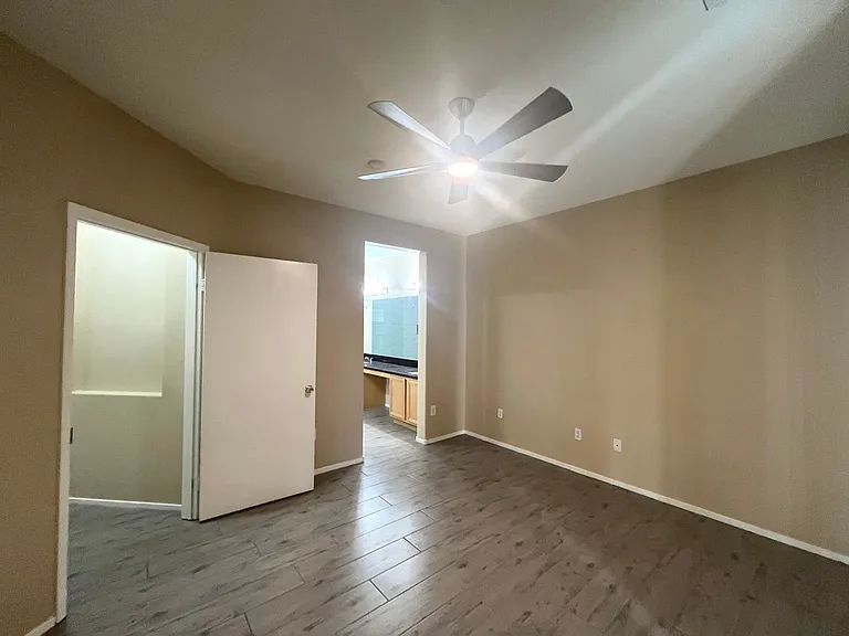673 Peachy Canyon Cir #103 — Photo 21