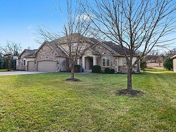 3rd image of 5739 SW 44th Ct