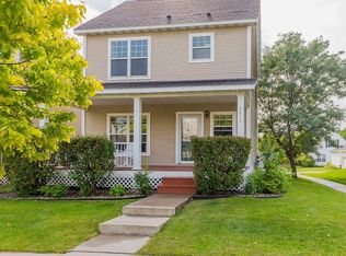 2852 Faulkner Dr, Chaska, MN 55318