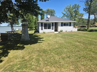 121 Sun N Surf Dr, Luxemburg, WI 54217