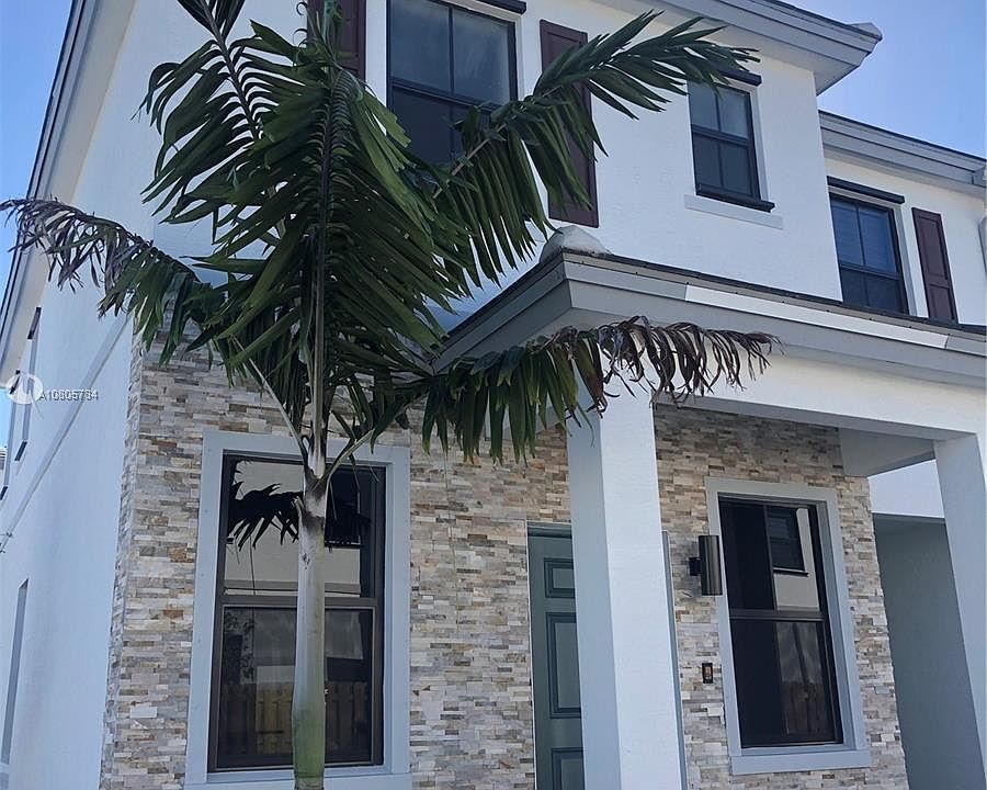 1st image of 1602 SW 28th Ct #1602