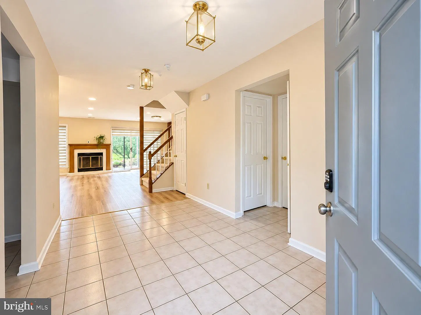 3 bed, 2.5 bath, 1794 sqft, $3,750 — Photo 2