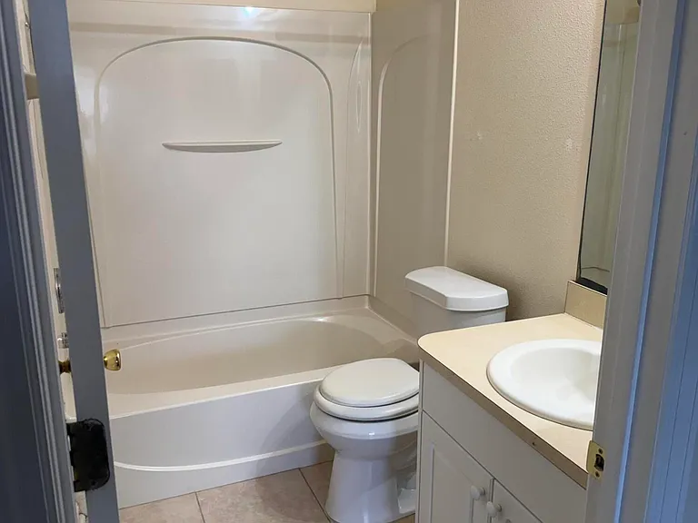 950 Luminary Cir #104 — Photo 7