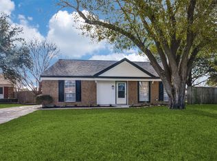 7029 Shadow Bend Dr, Fort Worth, TX 76137