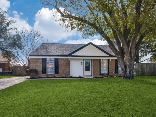 7029 Shadow Bend Dr, Fort Worth, TX 76137