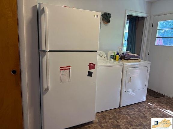 5th image of 311 W Church St