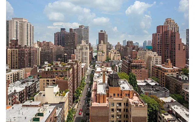 Rented by Douglas Elliman | media 37