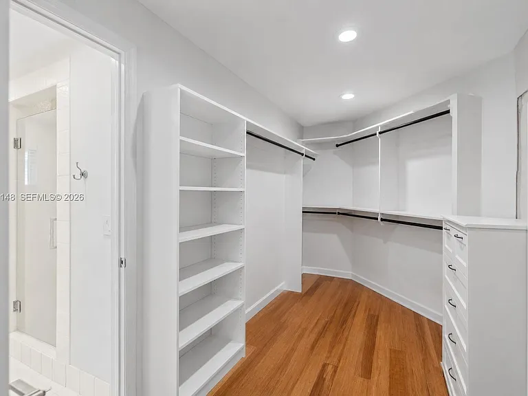 735 Benevento Ave — Photo 21