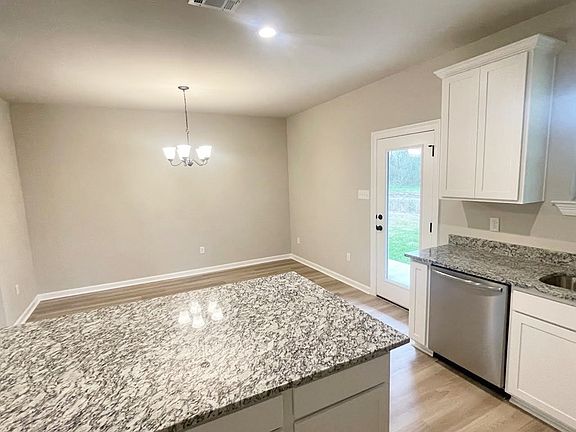 5th image of 4509 Mimosa Ln