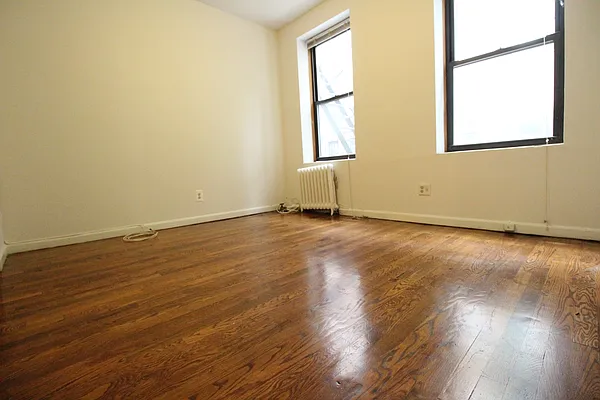 Rented by Luxor Homes & Investment Realty | media 10