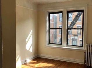 25-46 35th St #2A, Astoria, NY 11103