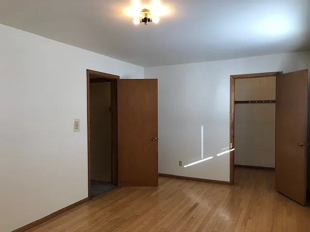 10428 W Lincoln Ave — Photo 4
