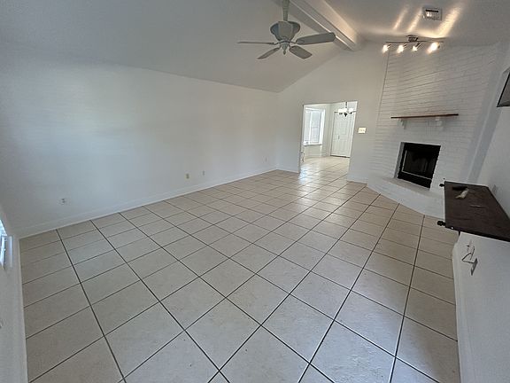 3rd image of 3231 Bradbury St