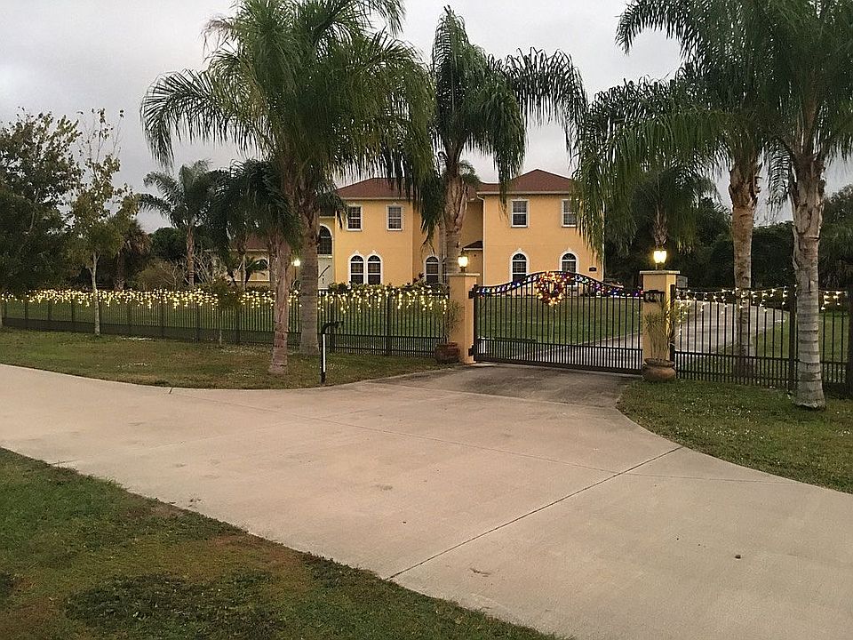 2nd image of 290 McGill Ln