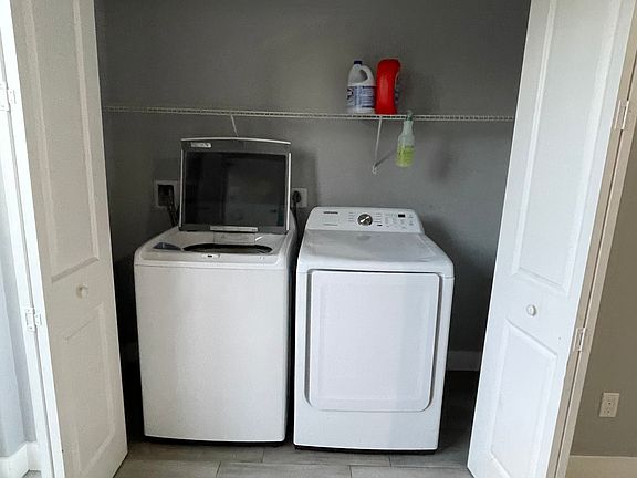 5th image of 626 Latona Ave