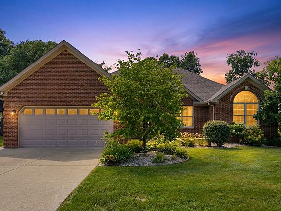 2nd image of 203 Oak Branch Dr