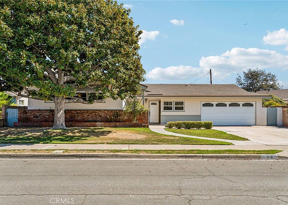 1st image of 312 N London Pl