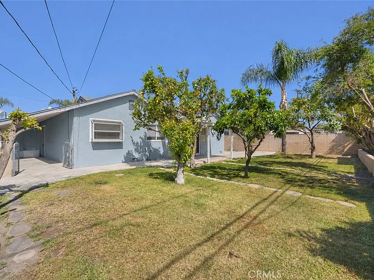 310 S Beachy Pl — Photo 13