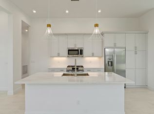 204 SE Via Sangro, Port Saint Lucie, FL 34952