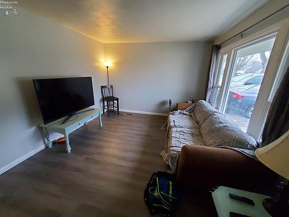 5th image of 2210 Remington Ave