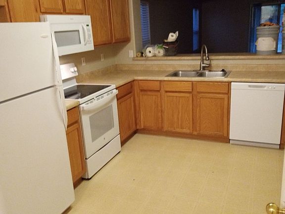 5th image of 127 W Yellow Bee Dr
