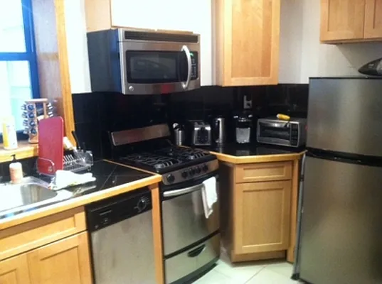 Rented by Citi Habitats | media 31