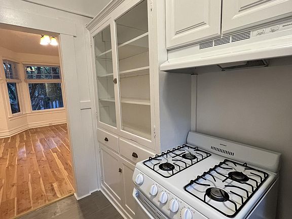 5th image of 733 Fillmore St #2