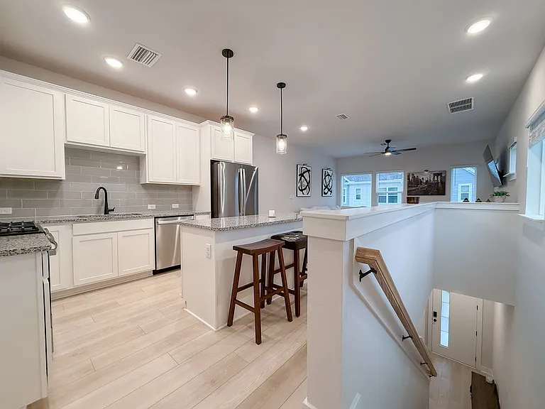11102 Quantum Ct — Photo 16