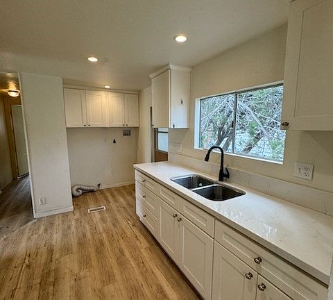 4th image of 218 Park Way