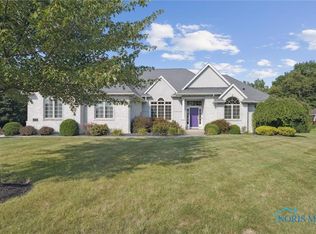 439 River Front Dr, Defiance, OH 43512