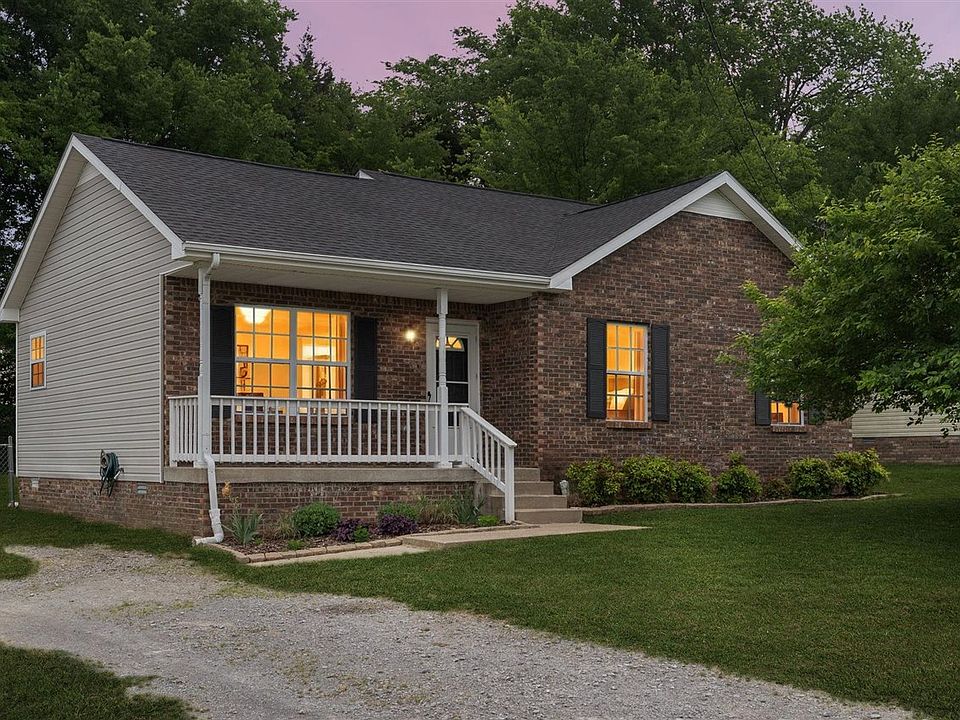 1st image of 270 Moncrief Dr
